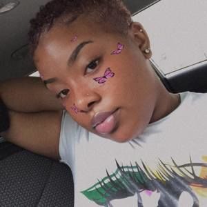 Meet your Posher, Monique